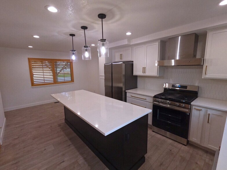 Building Photo - 1630 Olua St