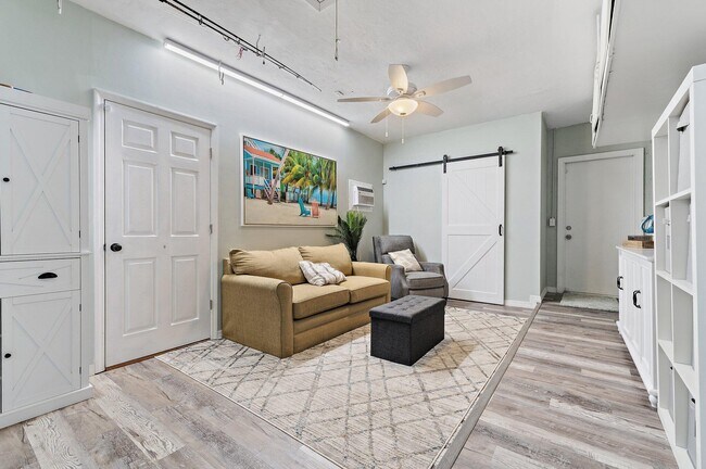 Building Photo - 9674 Dogwood Ave