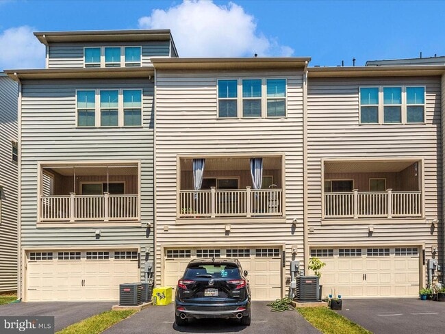 Building Photo - 11115 Hazelnut Ln