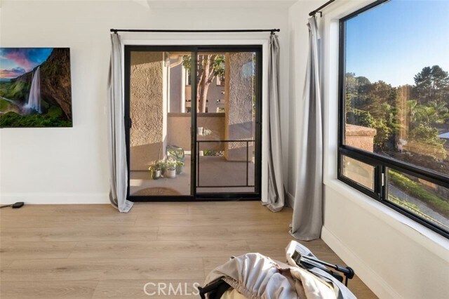 Building Photo - 1060 Calle Del Cerro