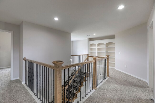 Building Photo - 16428 S Parkwood St