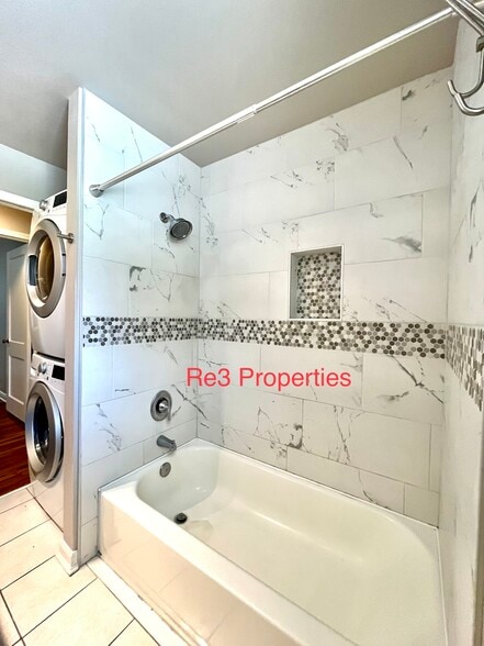 Bath - 1409 W Church St