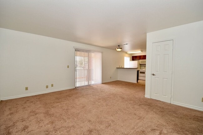 Building Photo - 5499 Indian River Dr