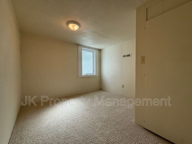 Building Photo - 2716 Central Ave