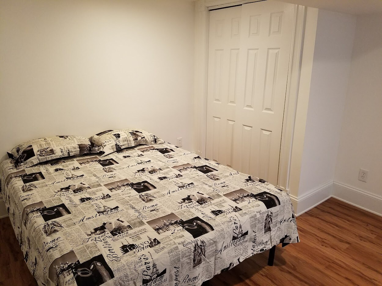 Basement Bedroom - 4530 9th St NW