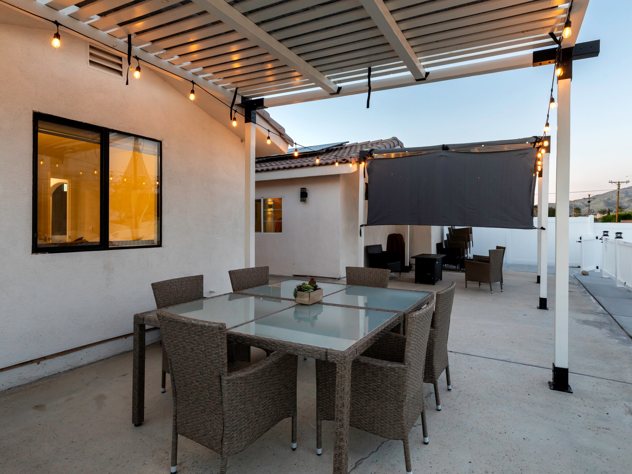 Covered patio - 13416 Cholla Dr