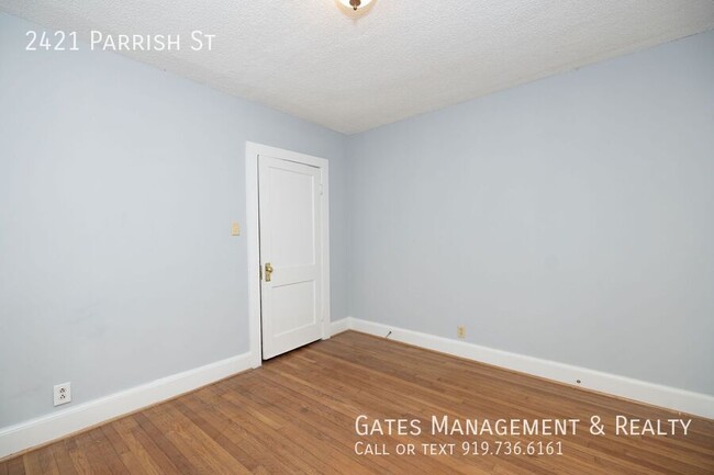 Building Photo - 2421 Parrish St