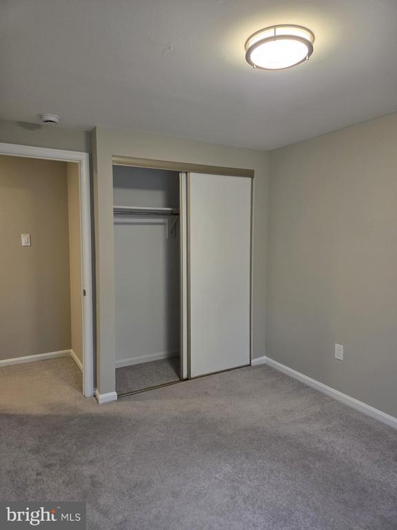 Building Photo - 17535 Longview Ln