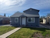 Building Photo - Charming Home in Woodland