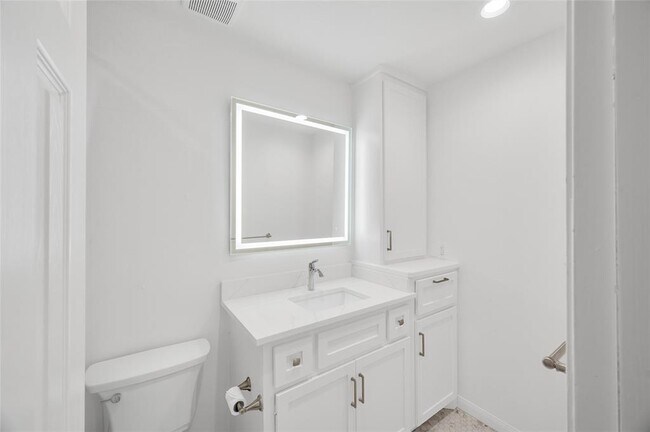 Building Photo - 14719 Barryknoll Ln