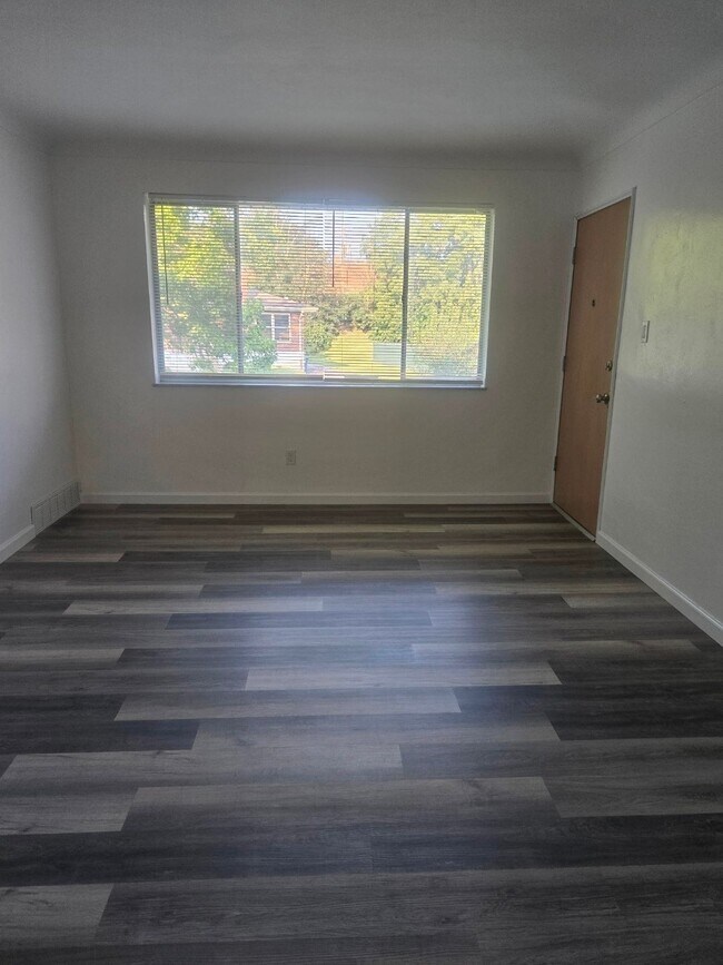Building Photo - 403 Marie Ave