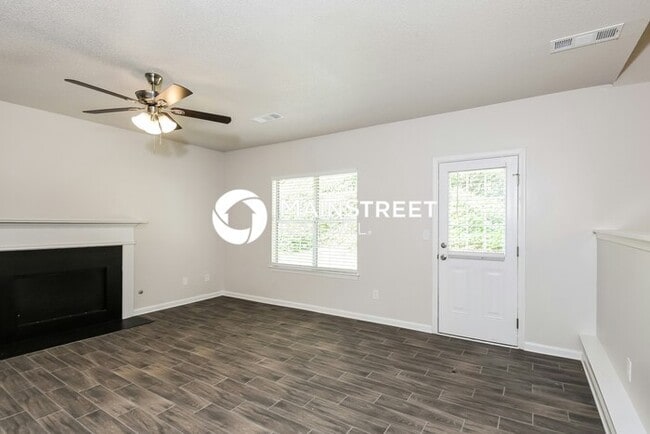 Building Photo - 3 Bedroom Pet-Friendly Home in DECATUR, GA...