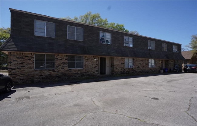 Building Photo - 605 Jefferson St
