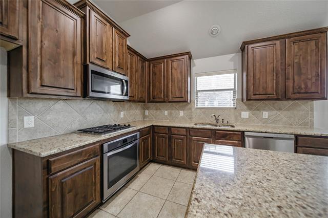 Building Photo - 2100 Benjamin Creek Dr