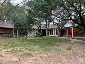 Building Photo - SARATOGA - Custom 3 Bedroom, 3 Bathroom on...