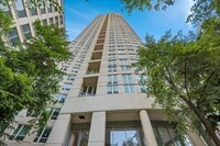 Building Photo - 345 N La Salle Dr
