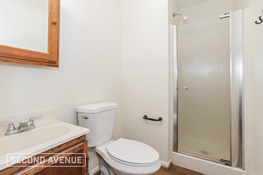 Building Photo - 4384 Mt Alverno Rd