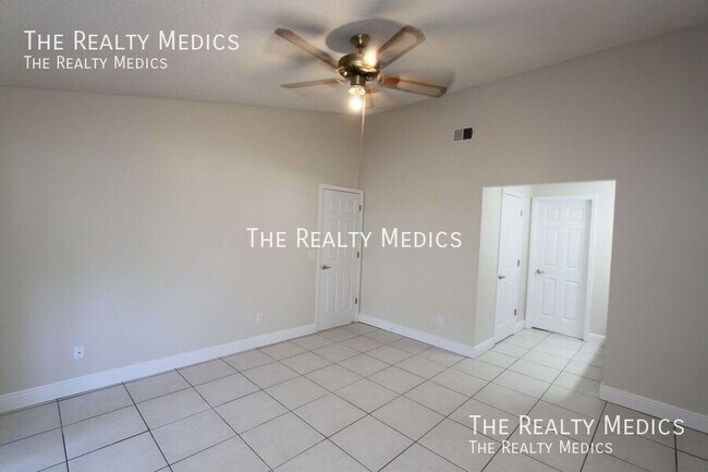 Building Photo - 7761 Country Pl