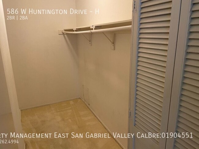 Building Photo - 586 W Huntington Dr