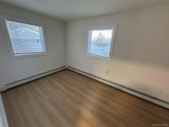 Building Photo - 98 E Market St