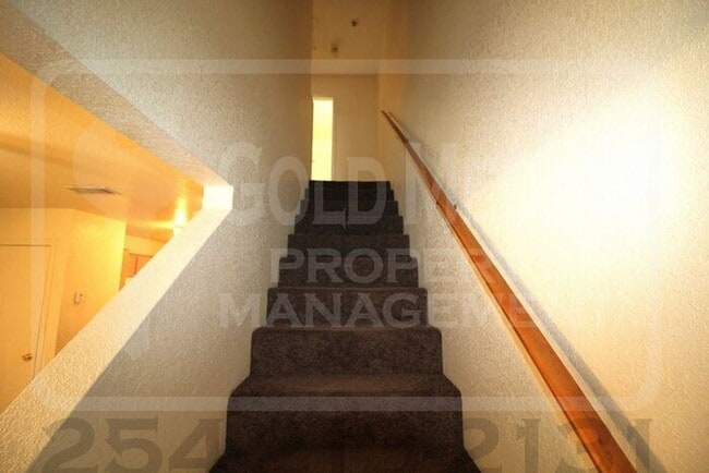 Building Photo - 4202 Deek Dr