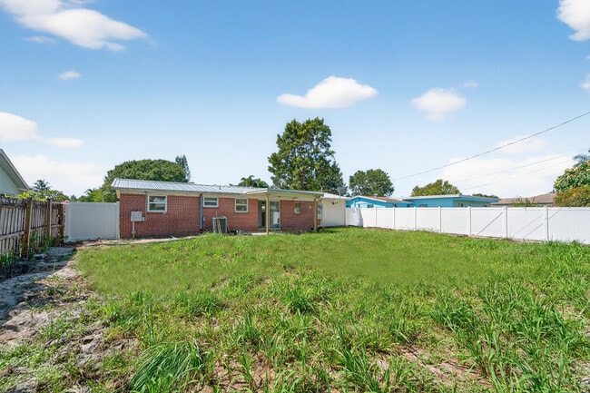 Building Photo - 5821 Urdea Rd