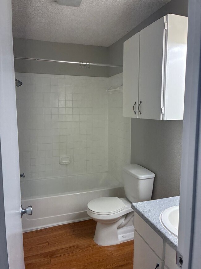 Building Photo - 7814-7816 Las Olas Blvd