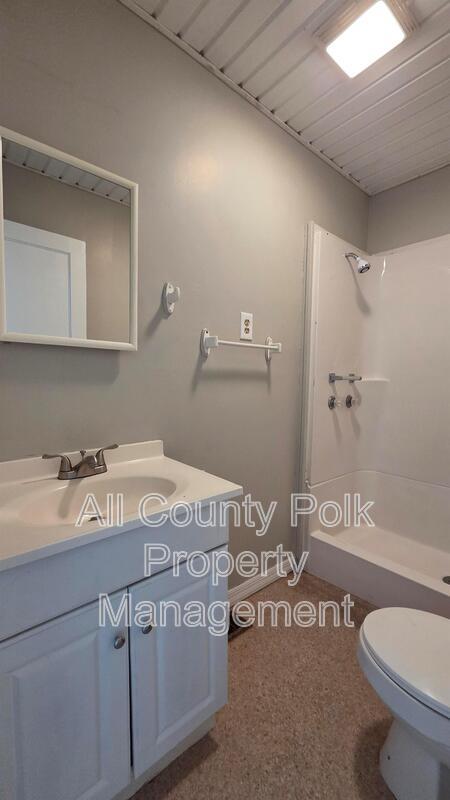 Building Photo - 2735 W 10th St