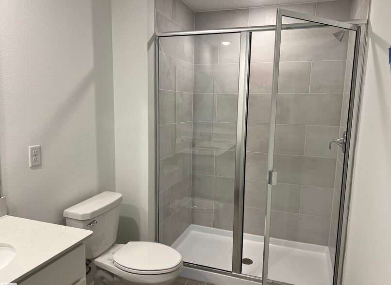 Building Photo - 1708 Garden Grove Ct