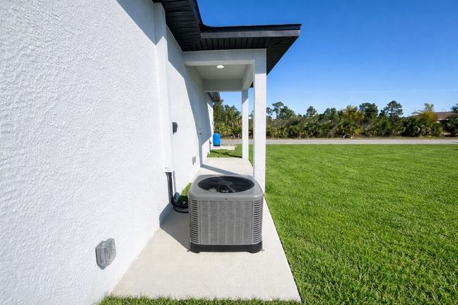 Building Photo - ONE OF A KIND- Brand New 1 Bed / 1 Bath House for Rent- Lehigh Acres