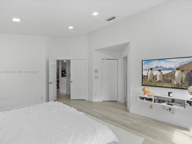 Building Photo - 1607 SW 157th Ave