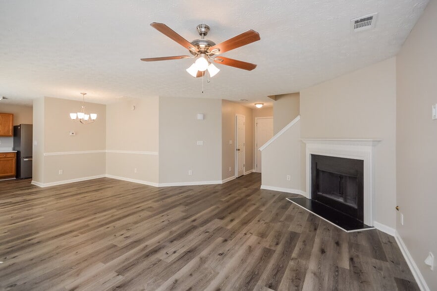 Building Photo - 577 Arbor Ridge Dr