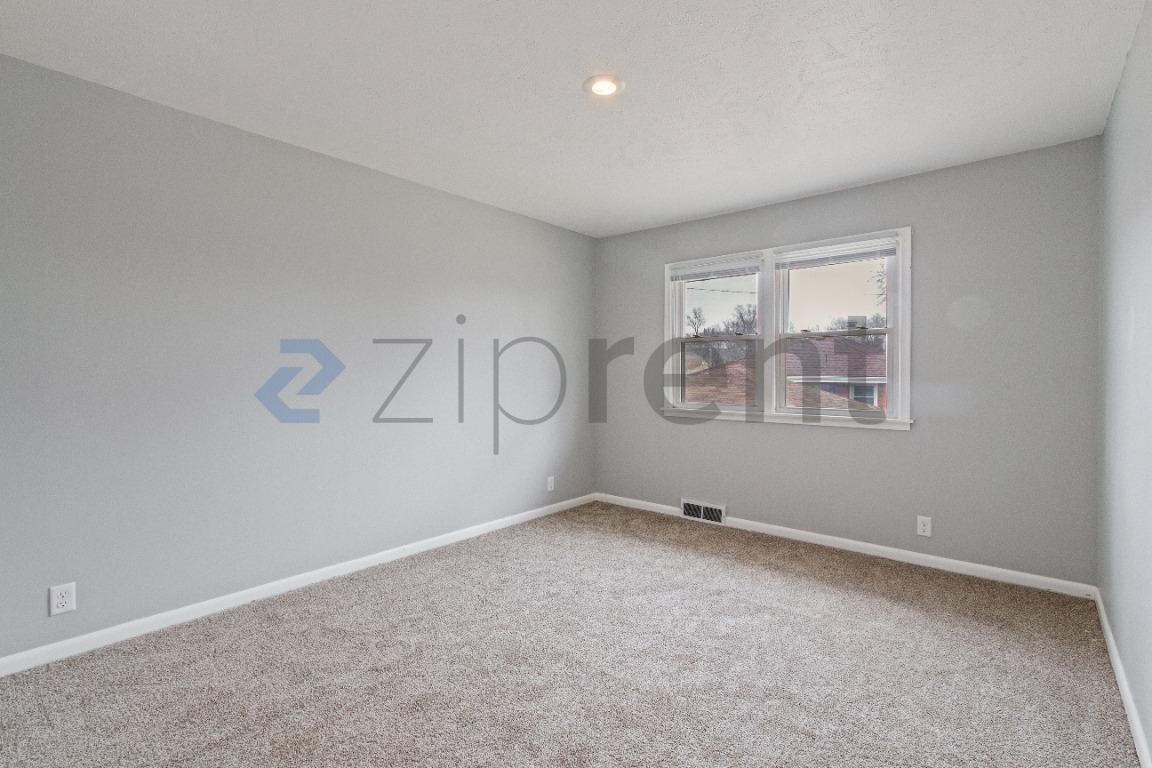 Building Photo - 3366 Craig Ave