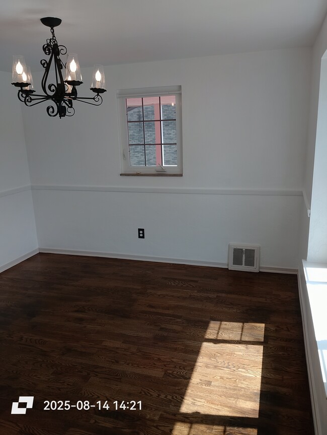 Building Photo - 5115 Daube Dr
