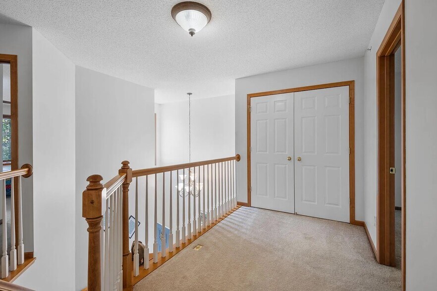 Building Photo - 15601 Lilac Dr