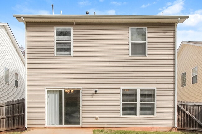 Building Photo - 10243 Hugue Way