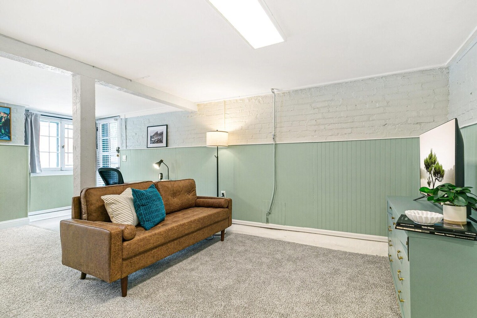 Building Photo - 2619 E 12th Ave