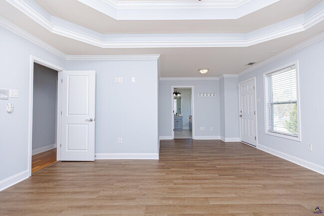 Building Photo - 100 Montview Way