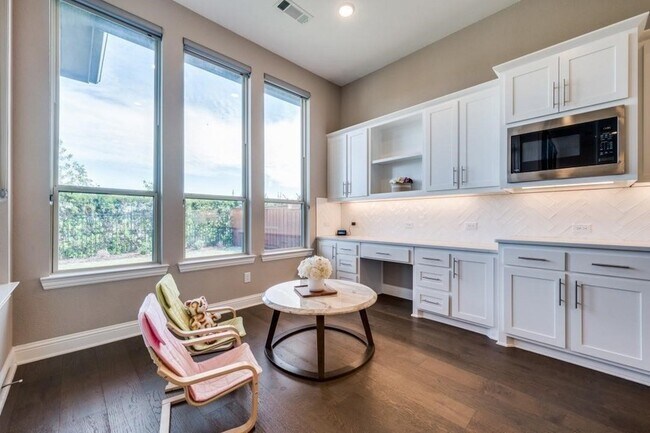 Building Photo - 3970 Sweet Clover Dr