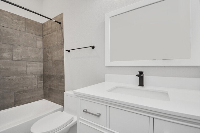 Building Photo - 8419 Berry Brush Ln