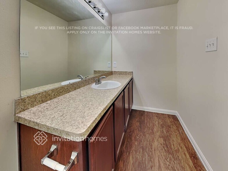 Building Photo - 12618 Mountain Daisy Rd