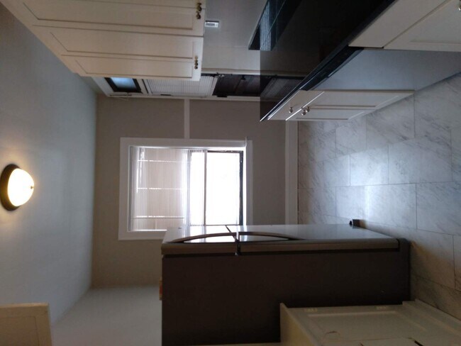 Building Photo - 230 Elmwood Ave