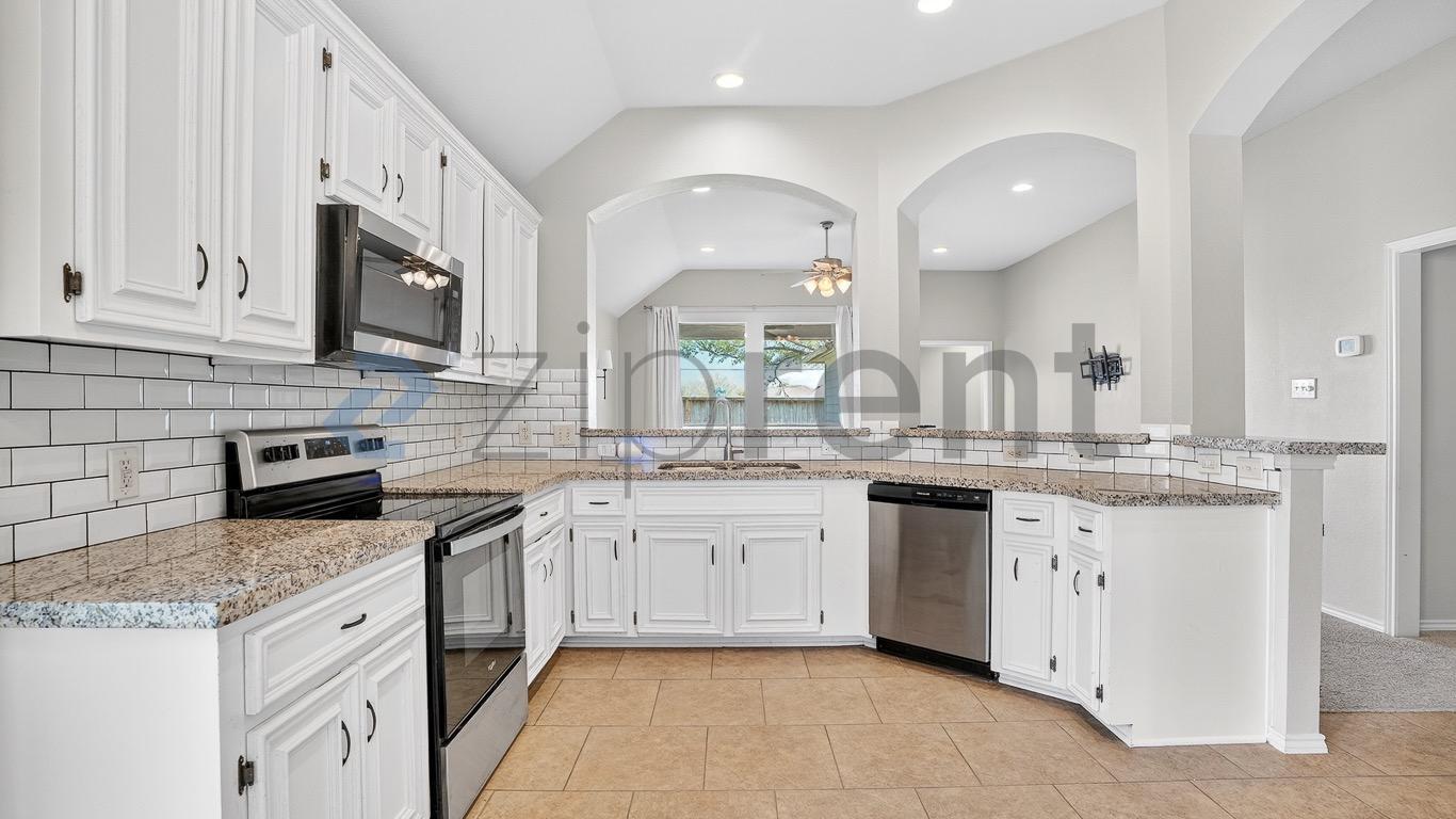 Building Photo - 2607 Diamond River Dr