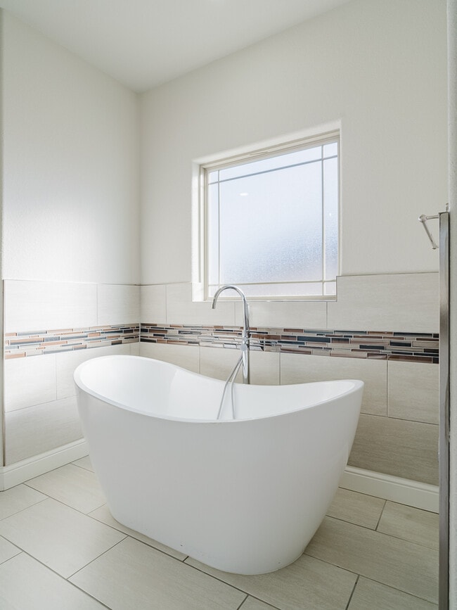 Building Photo - 1130 Quailridge Way