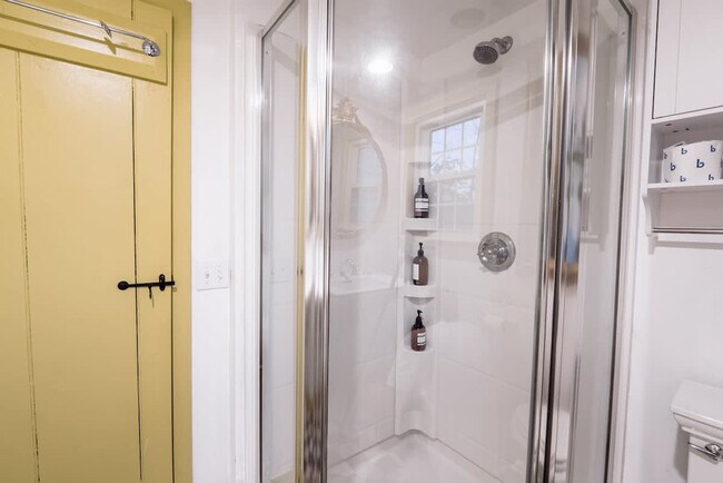 Building Photo - 1357 Canal Rd