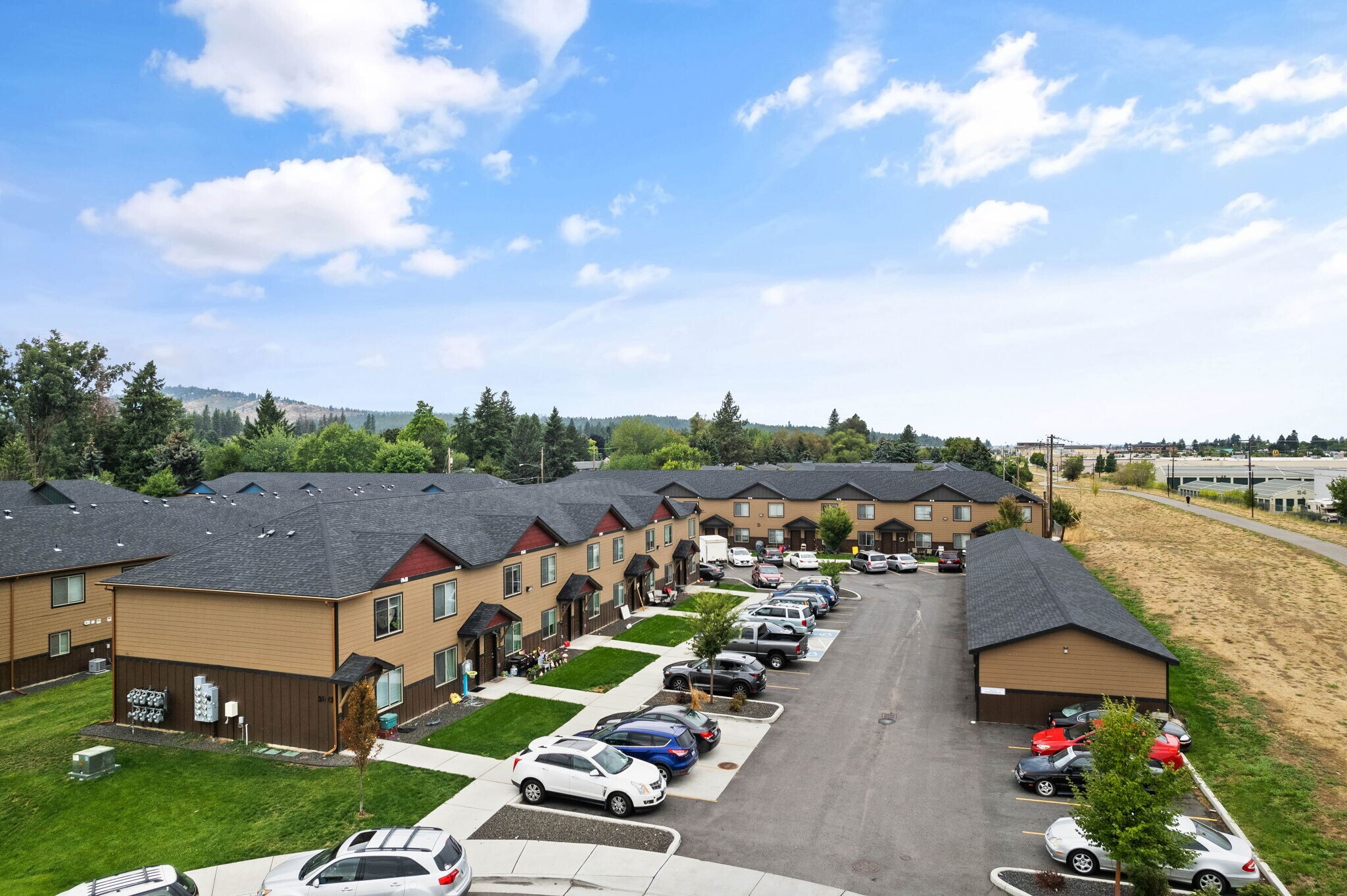 Building Photo - 304 S Skipworth Rd