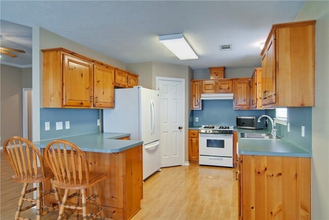 Building Photo - 1400 Front Royal Dr