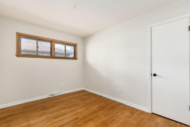 Building Photo - 4232 Eastlea Dr