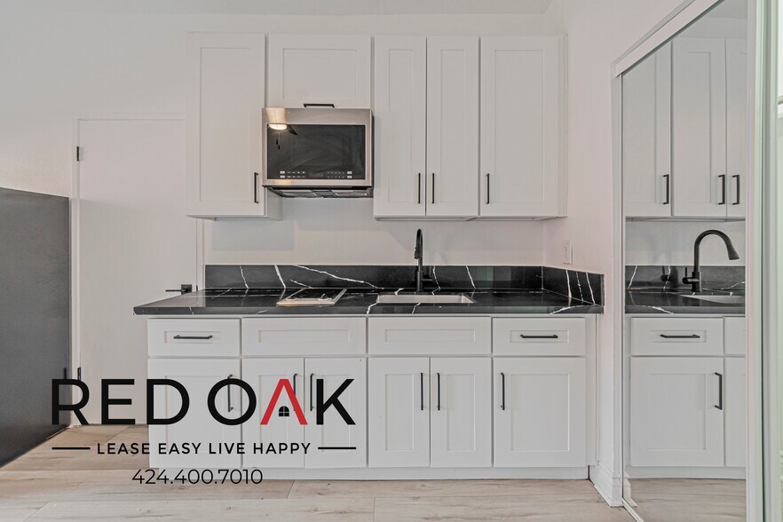 Building Photo - 744 Beacon Ave