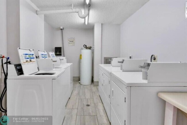 Building Photo - 9355 SW 8th St